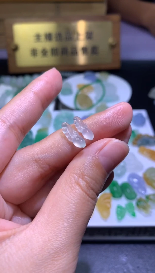 未镶嵌定制翡翠毛货