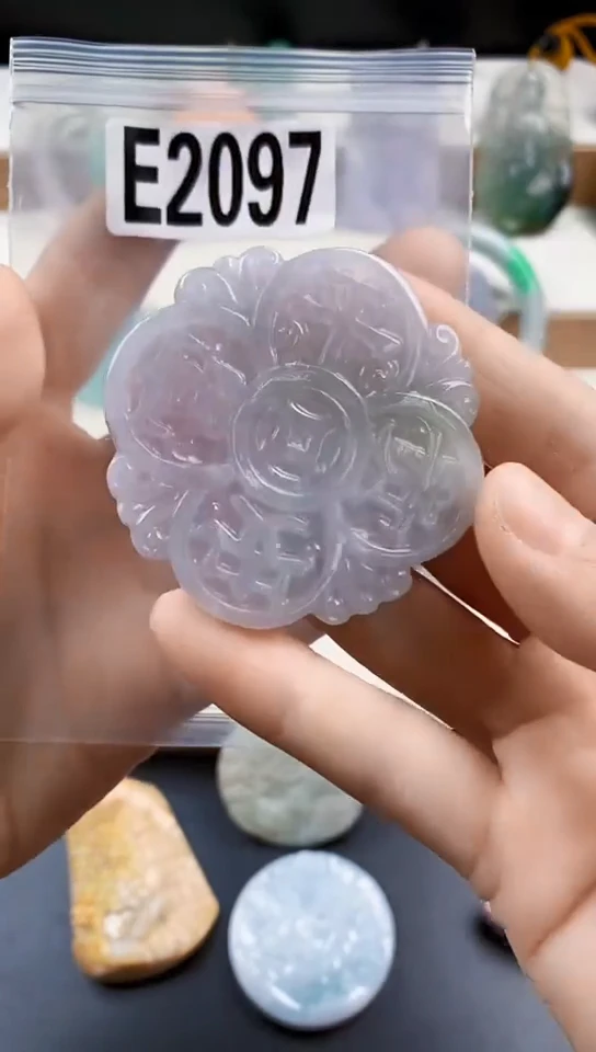 颈饰未镶嵌翡翠天然翡翠吊坠挂件