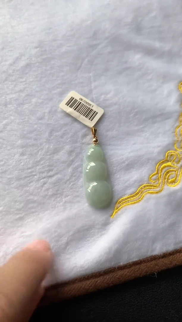 颈饰未镶嵌翡翠1