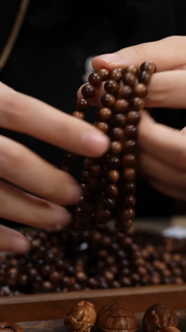 老山檀香0.8圆珠多圈108颗留疤沉水