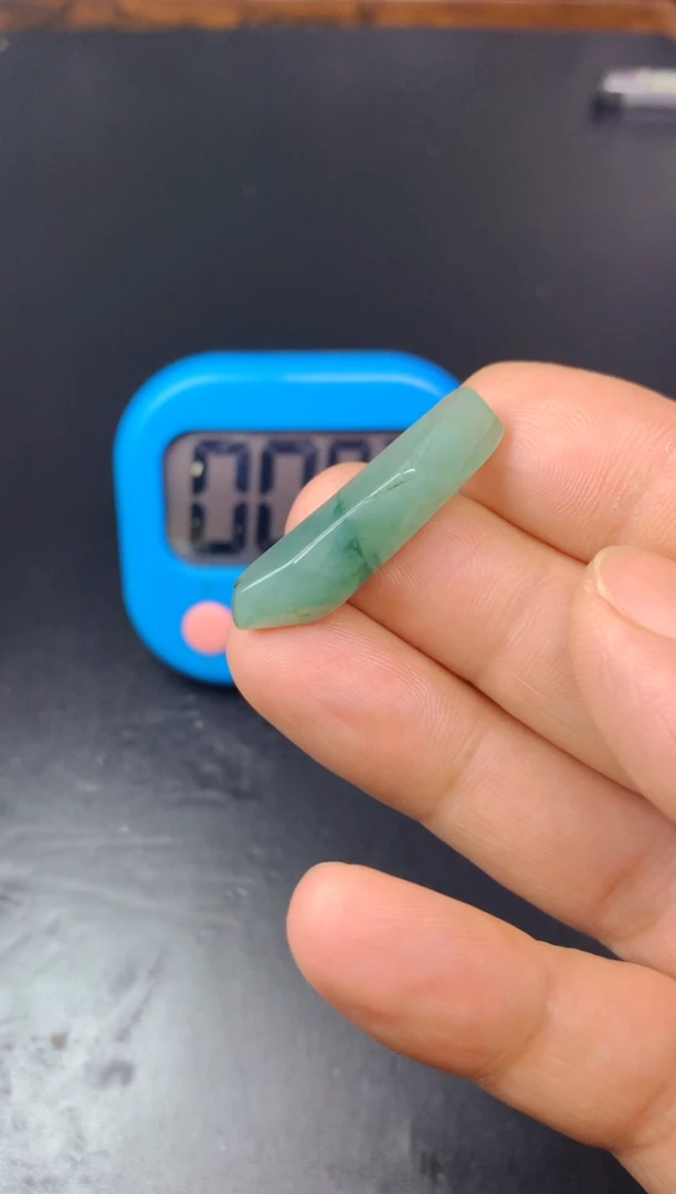 颈饰未镶嵌翡翠美***帅料子