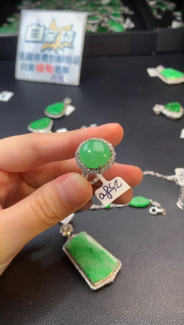 翡翠戒指银S925镶嵌翡翠