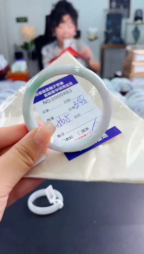 翡翠手镯未镶嵌天然缅甸A货翡翠