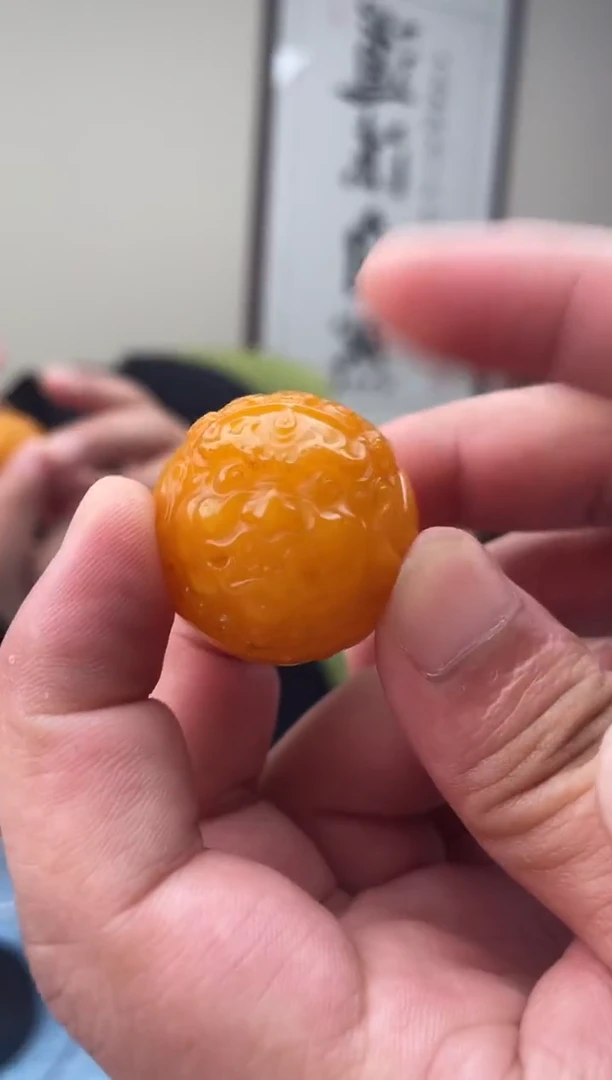 未镶嵌蜜蜡珠宝奇石011，微瑕假一罚十发其一