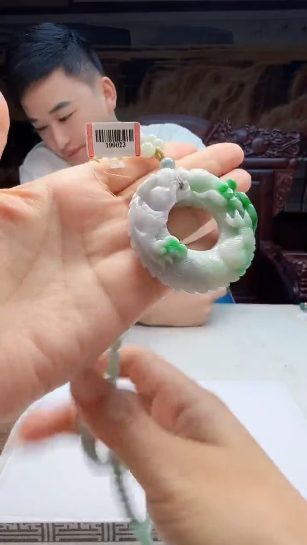 翡翠未镶嵌吊坠(不含链)31