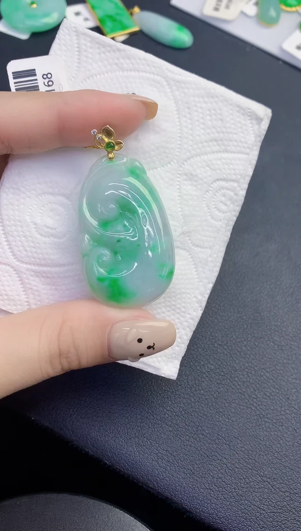 颈饰未镶嵌翡翠缅甸天然翡翠A货