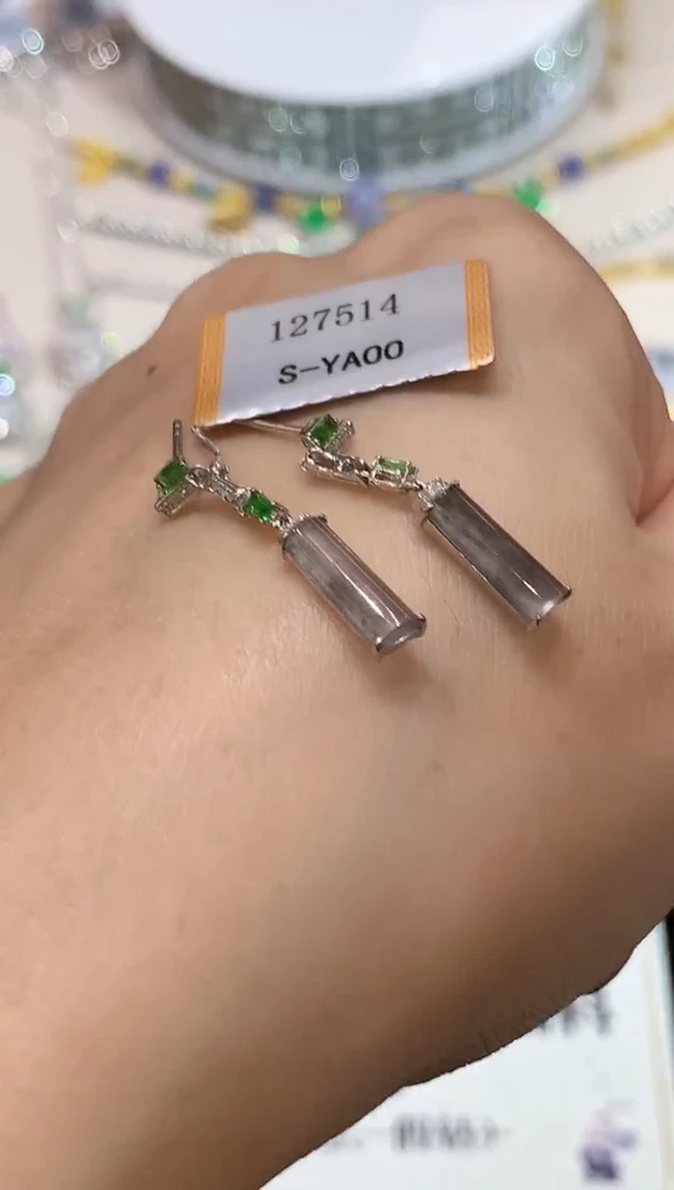 18K金镶嵌翡翠耳饰YS多样性发其一
