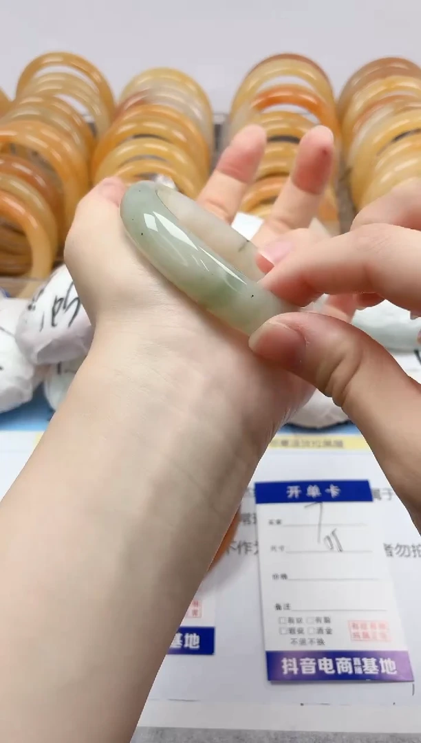 石英质玉手镯未镶嵌755T多样性发货