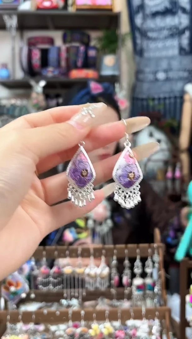 织绣民族风非遗老绣饰品363