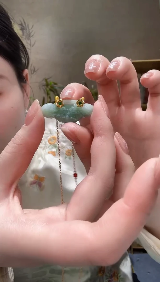 【闪购商品】翡翠颈饰未镶嵌吊坠