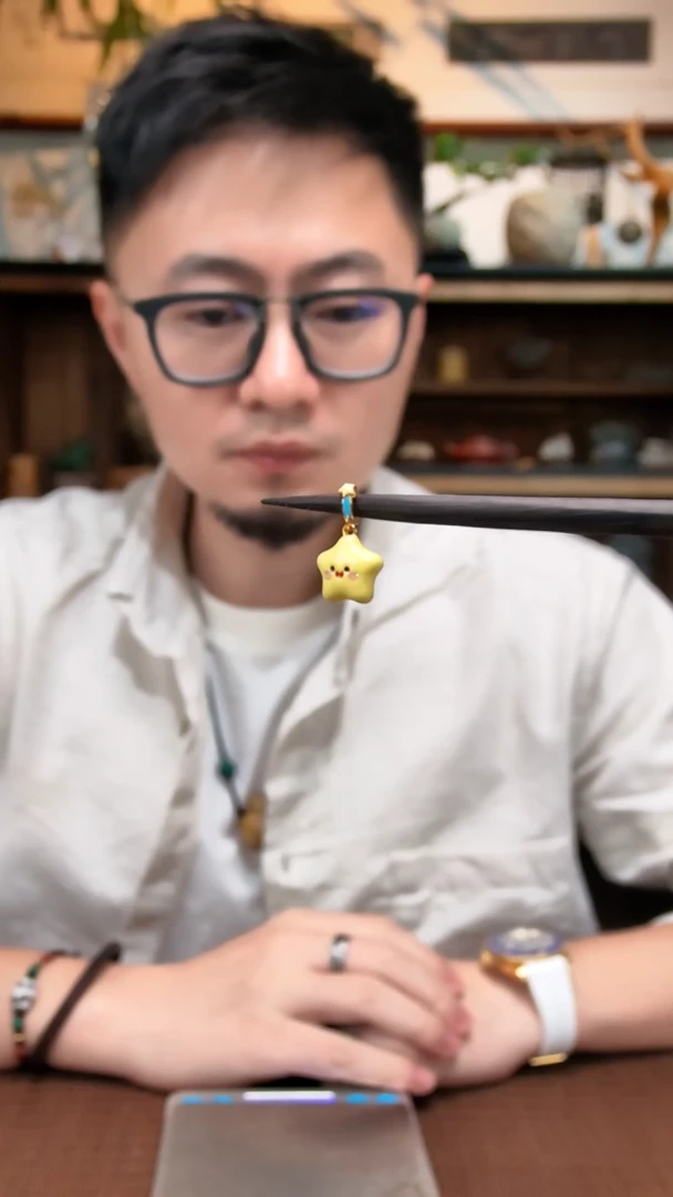 颈饰18K金18K金幸运星吊坠MY配皮绳