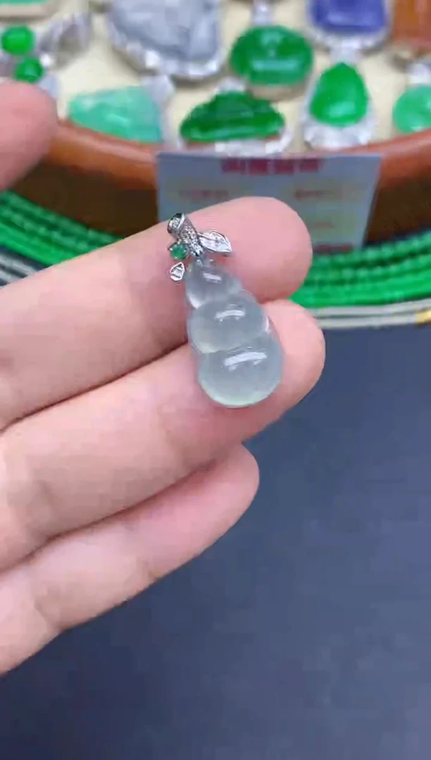 颈饰18K金镶嵌翡翠362-中国好珍宝