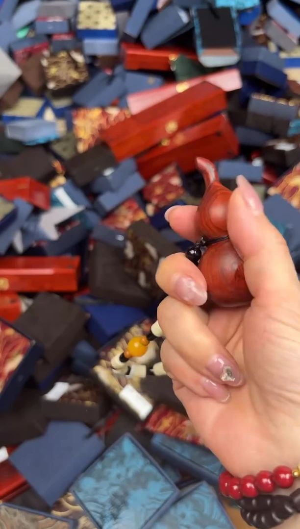 尚品精品手串《无礼盒》