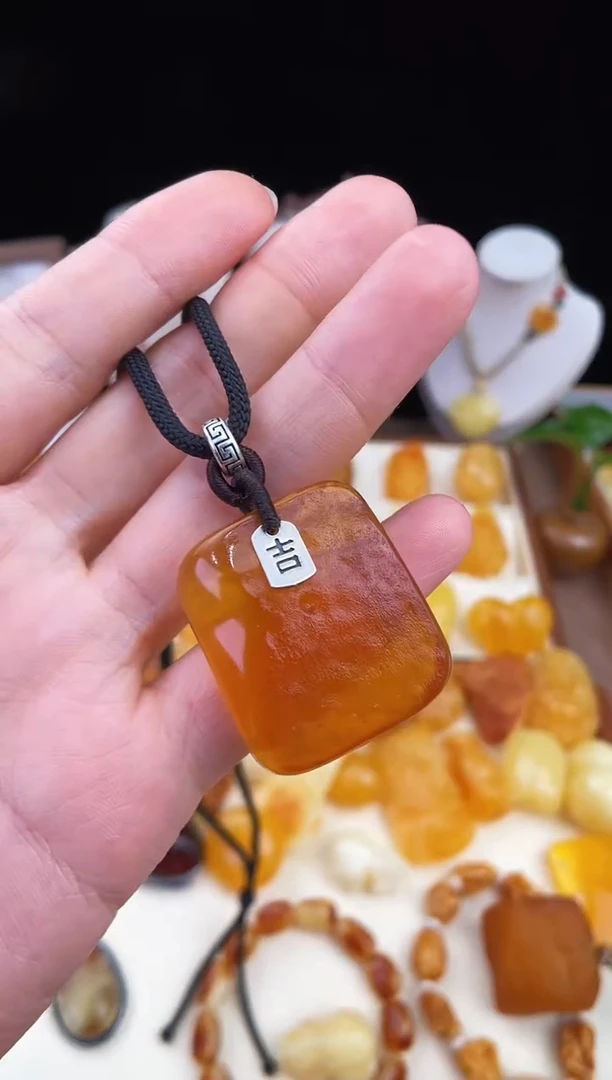 琥珀未镶嵌珠宝奇石柒月