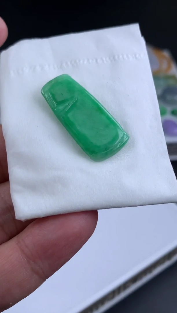 【闪购商品】定制翡翠未镶嵌翡翠