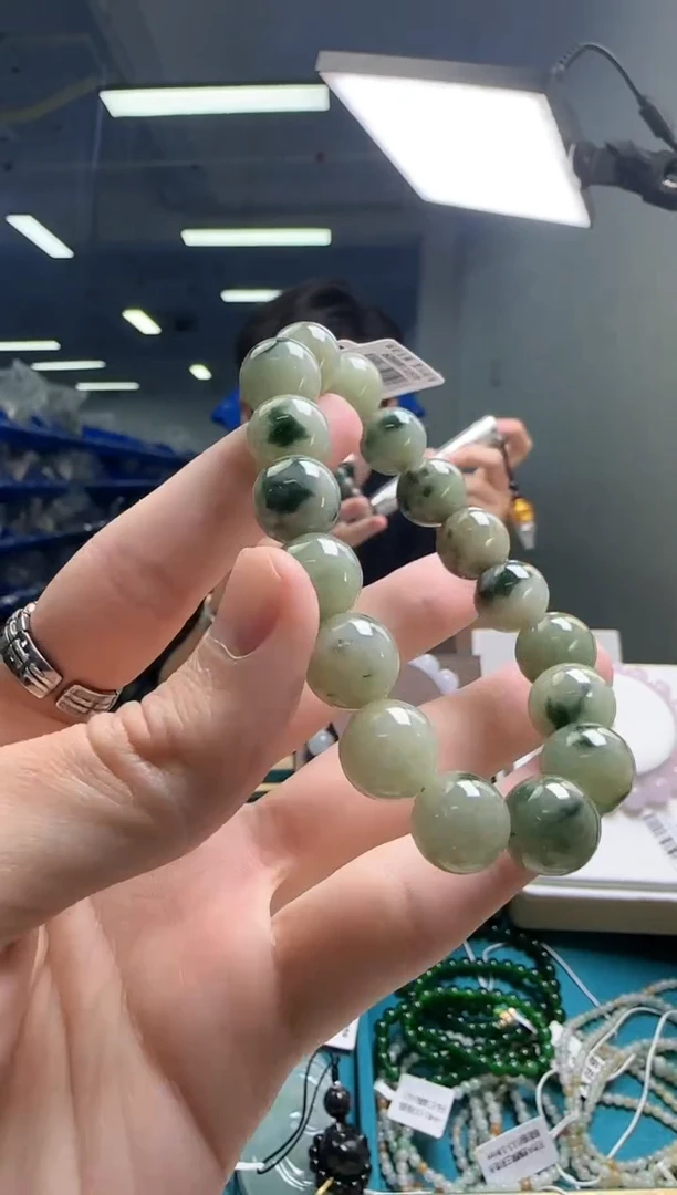 【闪购商品】翡翠手串未镶嵌翡翠手串19
