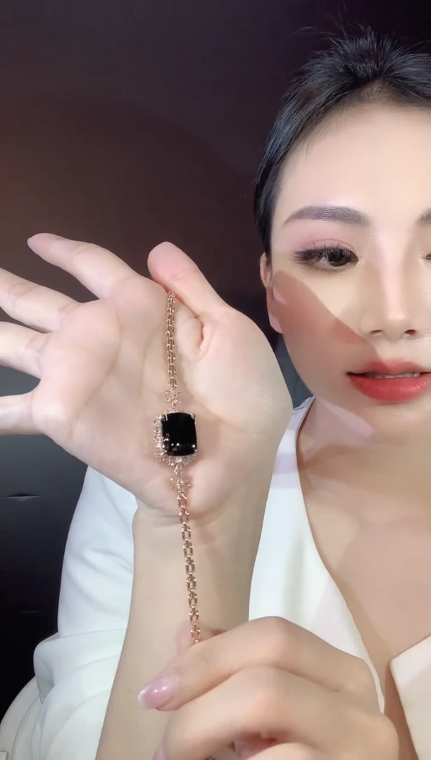 18K金镶嵌手链翡翠A88