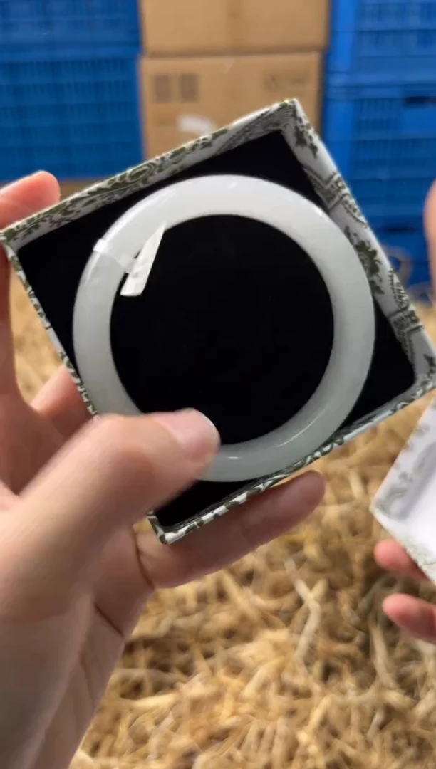 未镶嵌手镯石英质玉T-3052