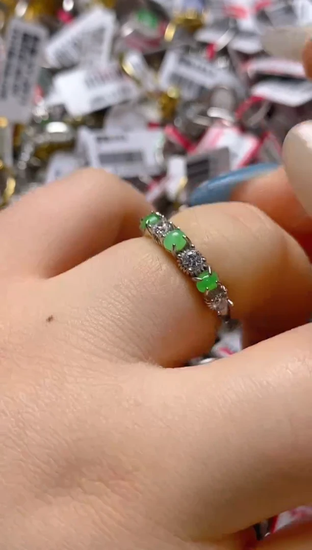 银S925镶嵌戒指翡翠百内无证书