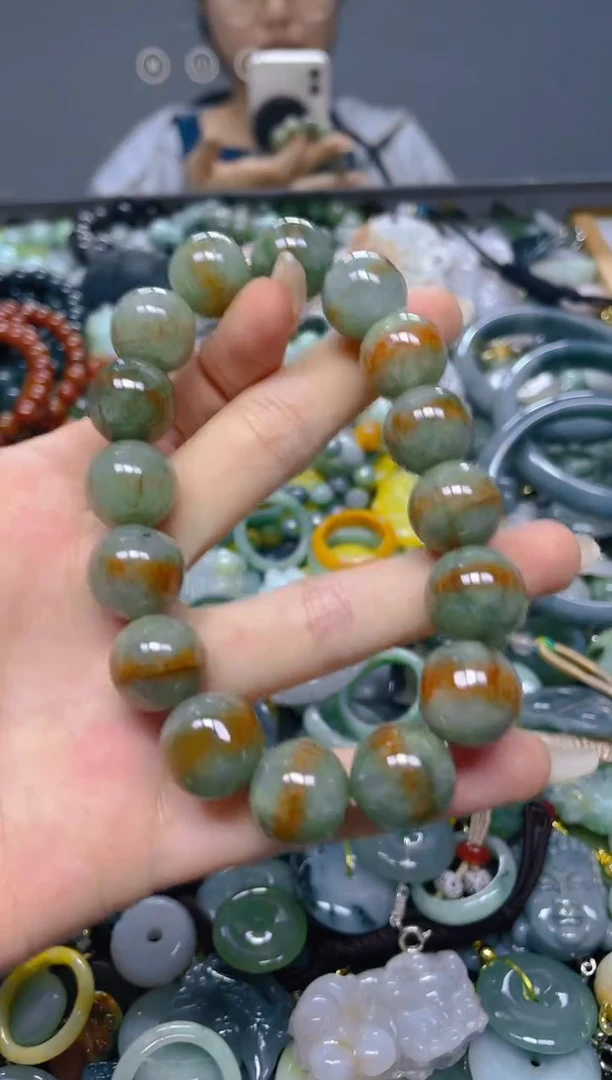 颈饰未镶嵌翡翠13MM/ U /翡翠A货，一件也是批发价