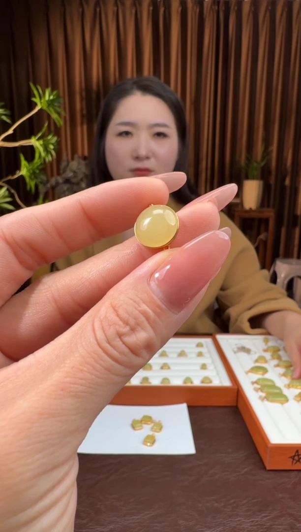 颈饰18K金镶嵌和田玉83冰冰11.29多样性拍一发一