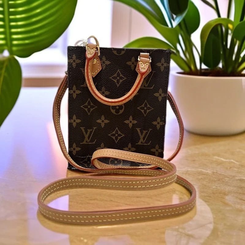 95新 LouisVuitton/路易威登 老花琴谱1189 1602