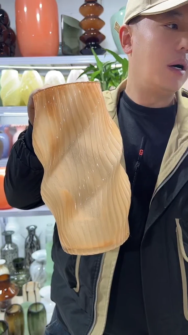 大号橙色扭扭花瓶微瑕介意勿拍