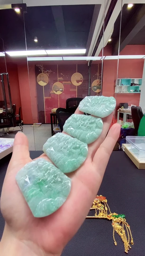 翡翠未镶嵌颈饰翡翠吊坠