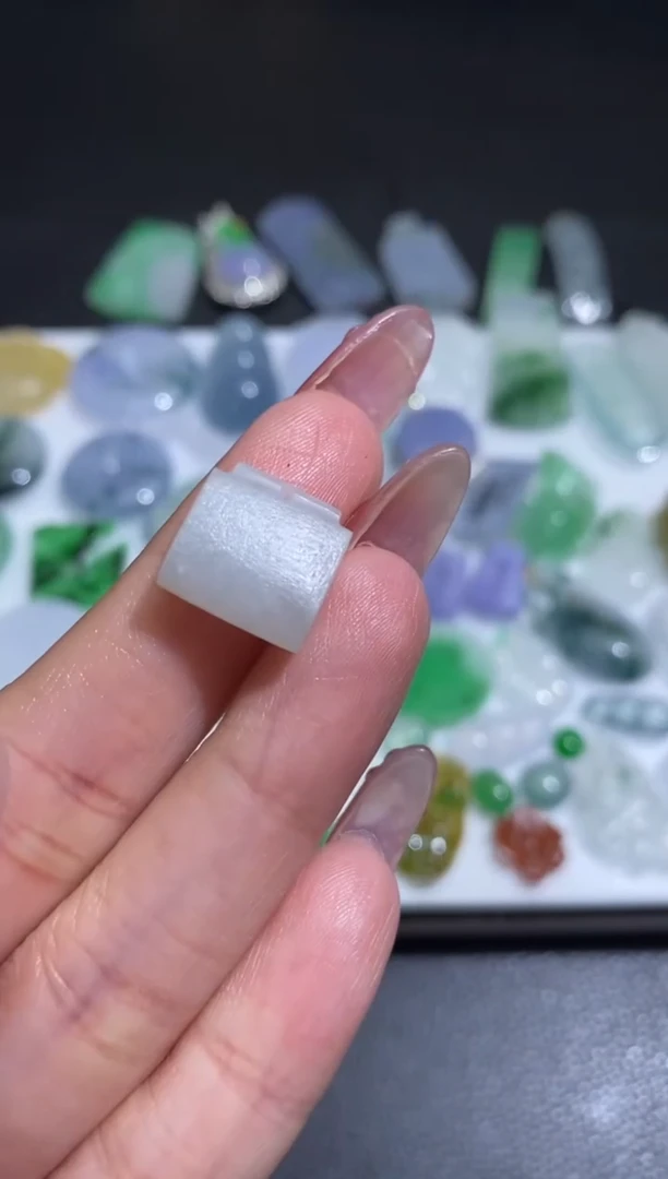 未镶嵌定制翡翠翡翠毛货~