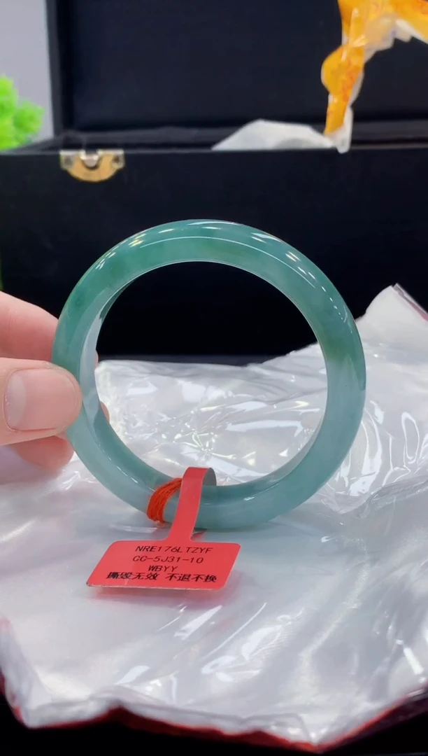 未镶嵌手镯翡翠翡翠手镯