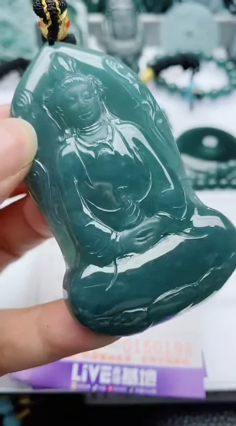 翡翠未镶嵌颈饰