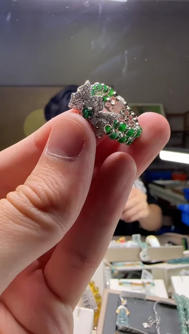翡翠戒指未镶嵌翡翠米珠镶钻戒圈