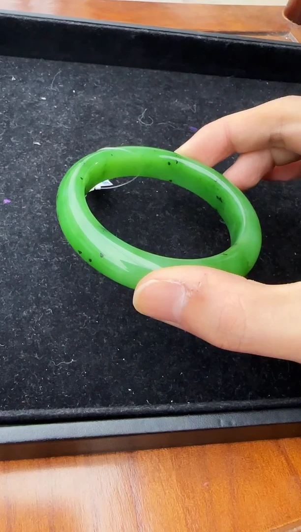 【闪购商品】和田玉（碧玉）手镯未镶嵌圈口约60mm+