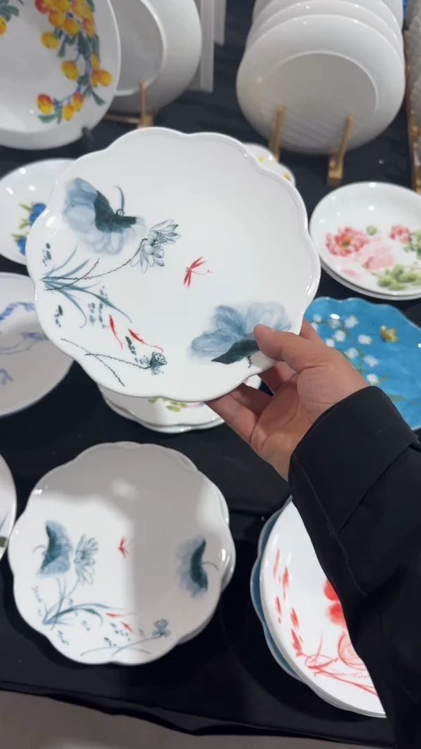 其他景德镇高温瓷（花朵盘）