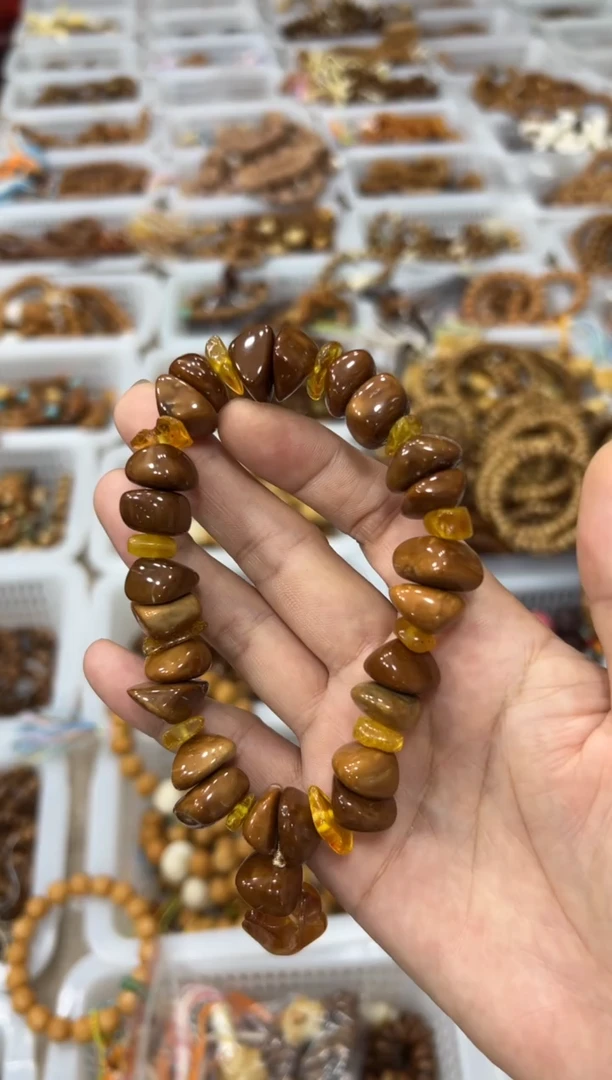 蜜蜡吊坠(赠链)未镶嵌随行蜜蜡diy库克卡15+随行小石头  手持