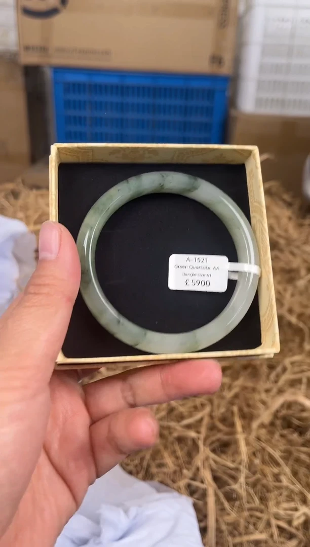 未镶嵌手镯石英质玉A1521