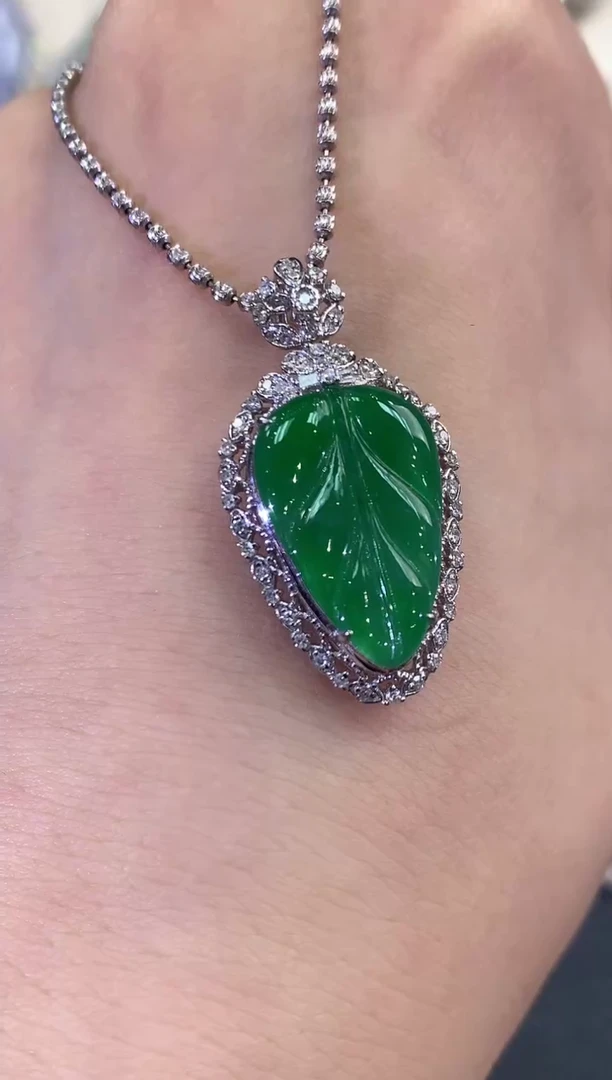 【闪购商品】翡翠吊坠(不含链)18K金镶嵌 B133