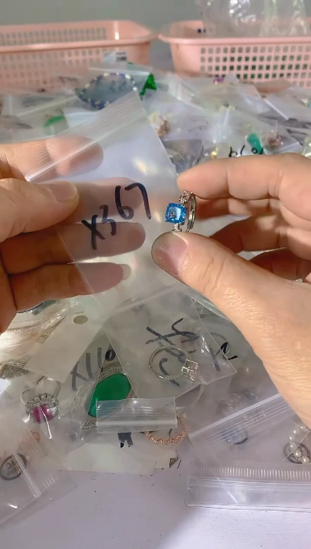 【闪购商品】水晶颈饰银S925镶嵌X367红宝，蓝宝，多样性发一件赠链