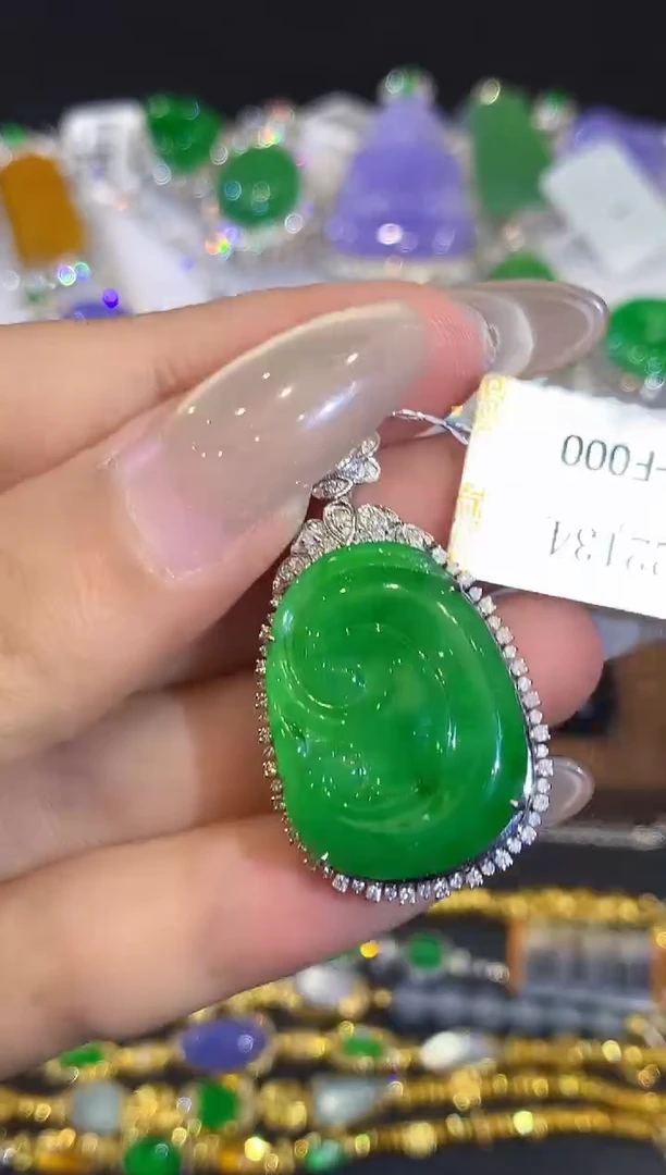 翡翠18K金镶嵌吊坠(不含链)多样性发其一