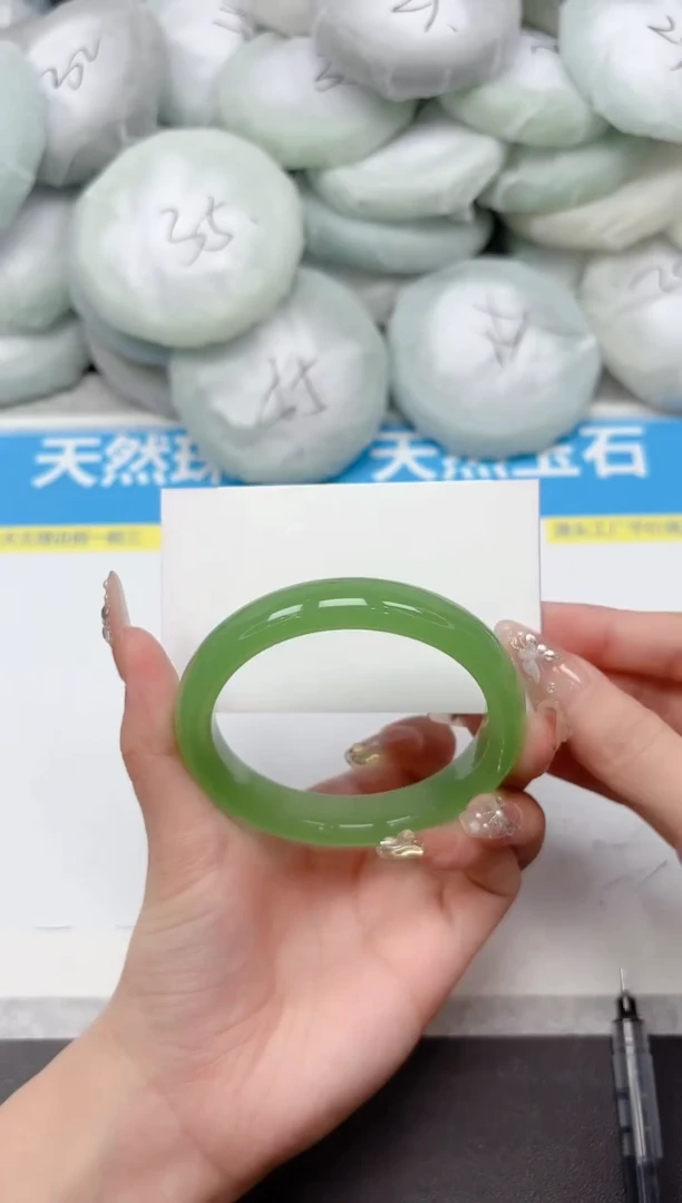 未镶嵌手镯石英质玉145-59.4