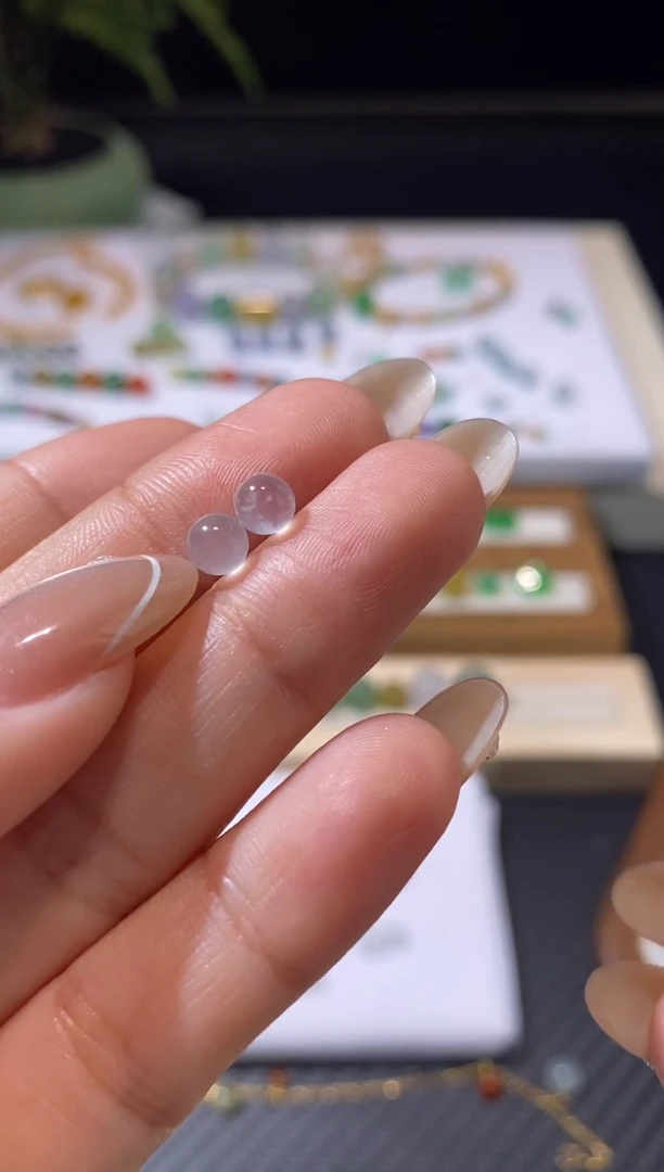 未镶嵌定制翡翠R**️卡4.8珠珠一组两个    1380+138