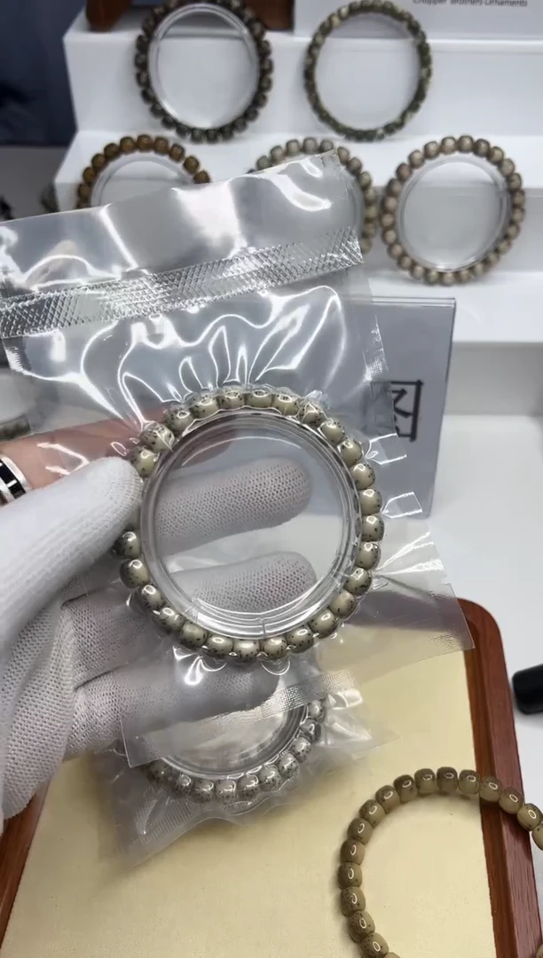 手串星月菩提109  石玉料氧化河豚8*7mm
