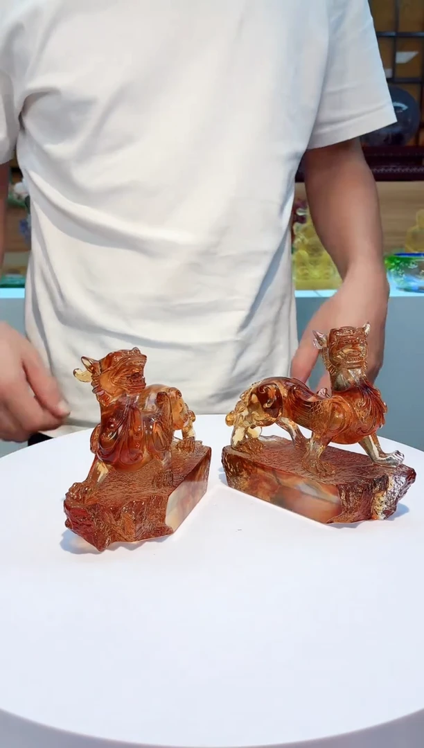 手工艺品琉璃琥珀色貔貅摆件一对13公分