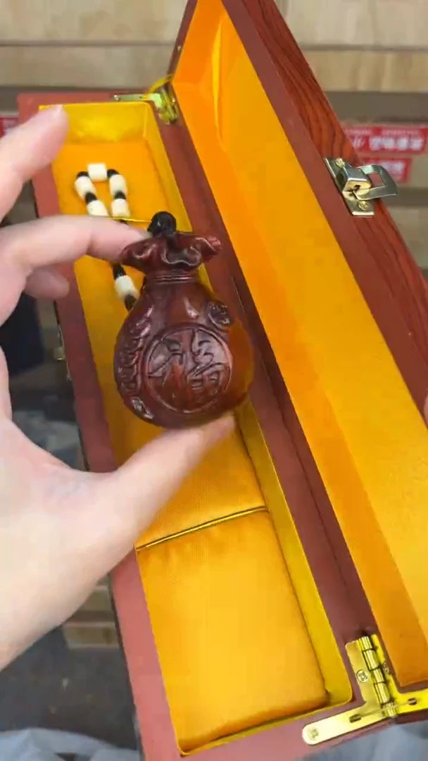 品茗文玩阁钱袋手把件链接@@YS984