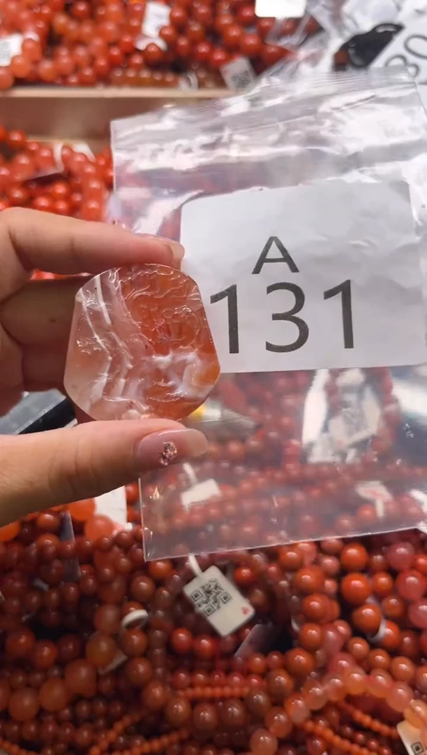 南红玛瑙未镶嵌珠宝奇石A131