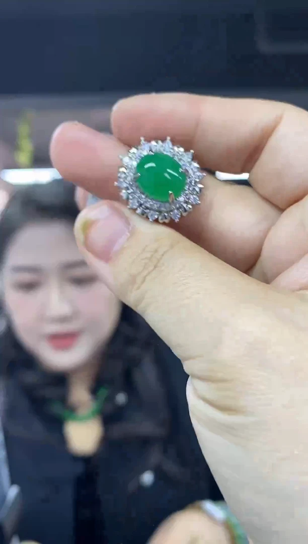 未镶嵌戒指翡翠多样性发其一颜色微差