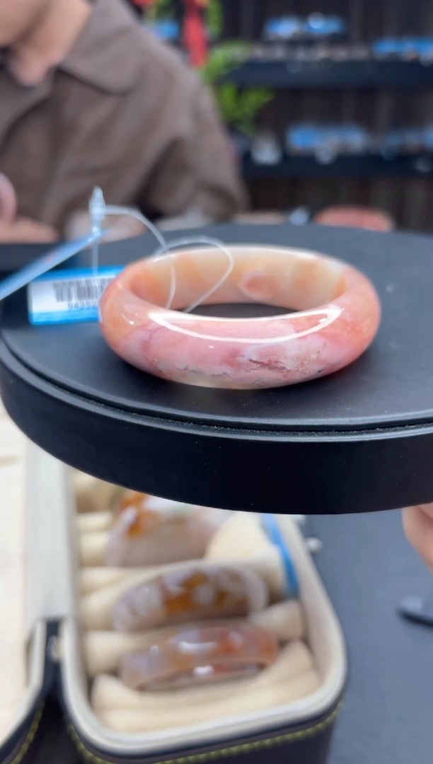 【闪购商品】石英质玉手镯未镶嵌216（55圈）