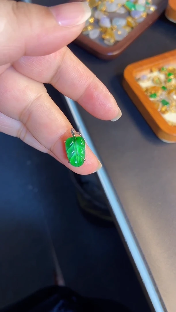 吊坠(不含链)银S925镶嵌翡翠1