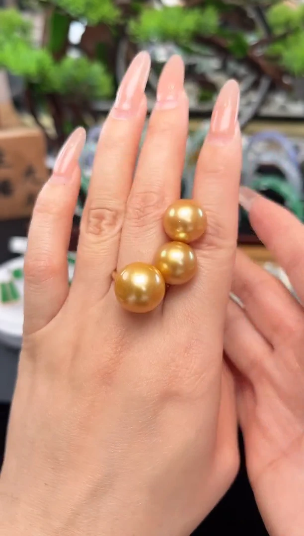 18K金镶嵌耳饰戒指套件海水珍珠镶嵌材质 款式