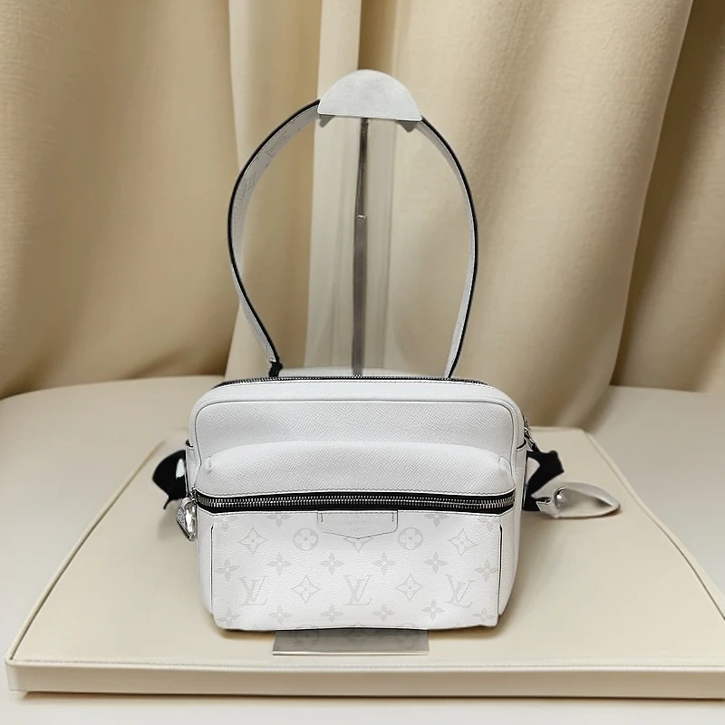 99新 LouisVuitton/路易威登 安洁利严选 白色邮差单肩包 442